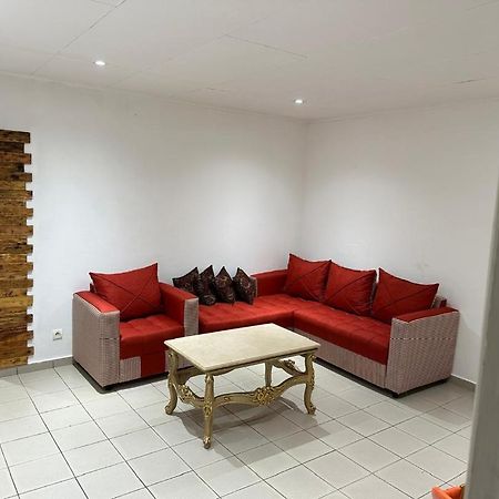 Iris Room Libreville Kültér fotó