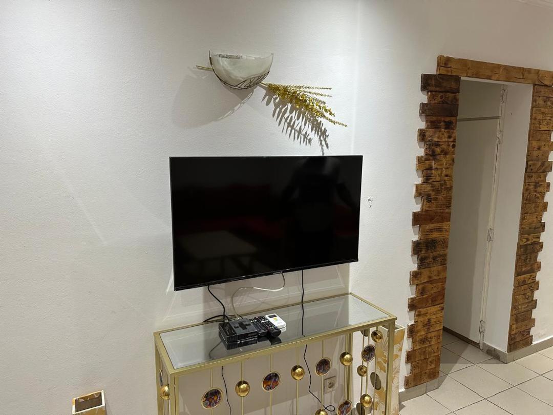 Iris Room Libreville Kültér fotó