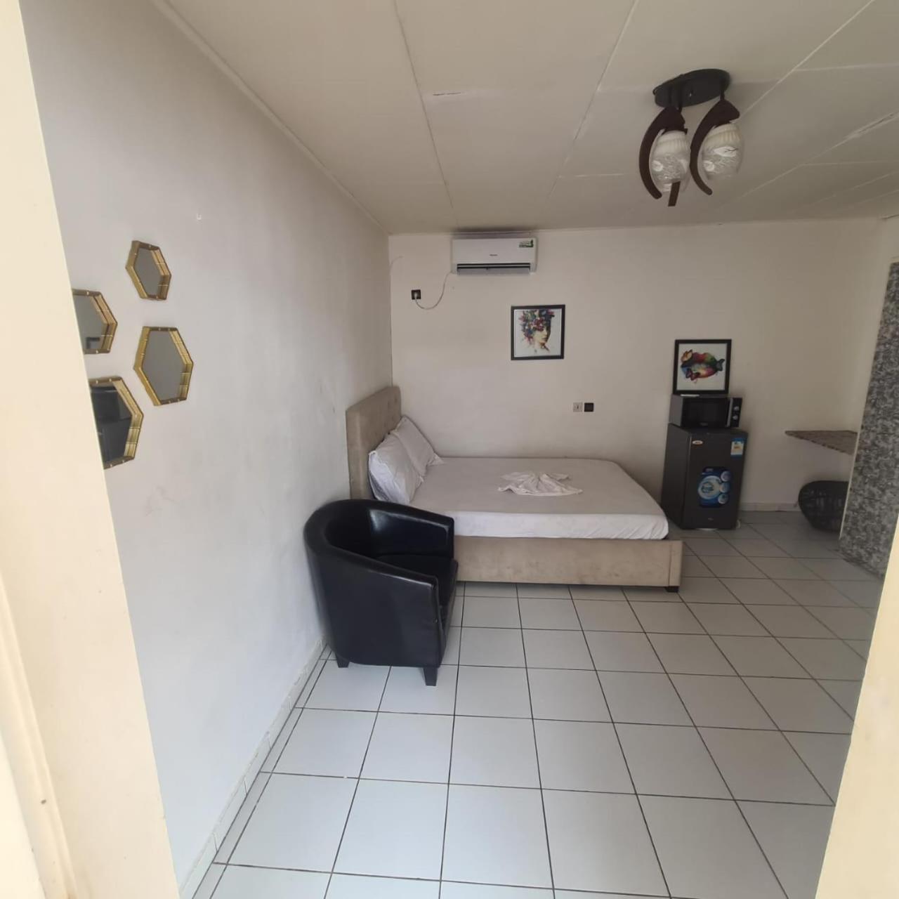 Iris Room Libreville Kültér fotó