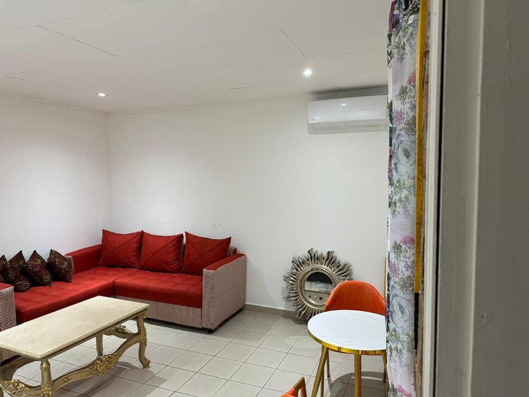 Iris Room Libreville Kültér fotó