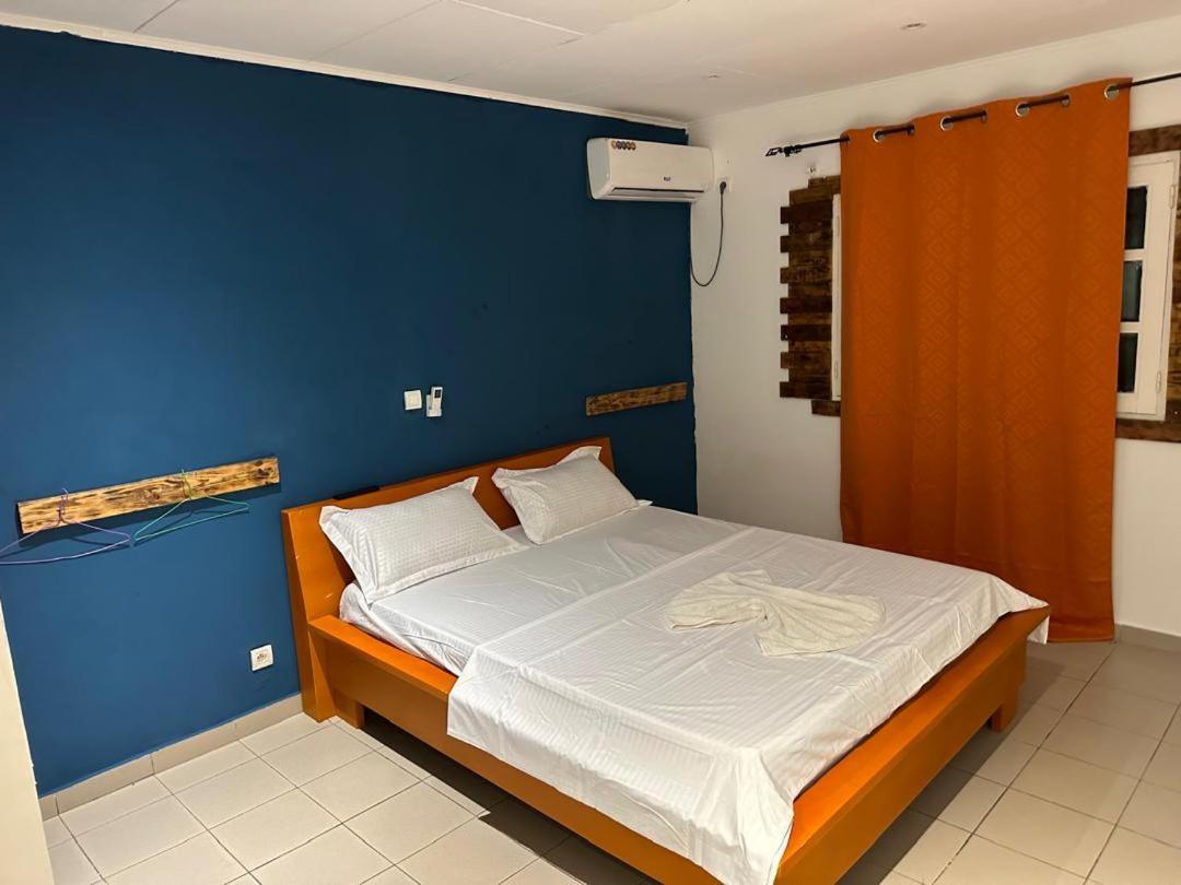 Iris Room Libreville Kültér fotó